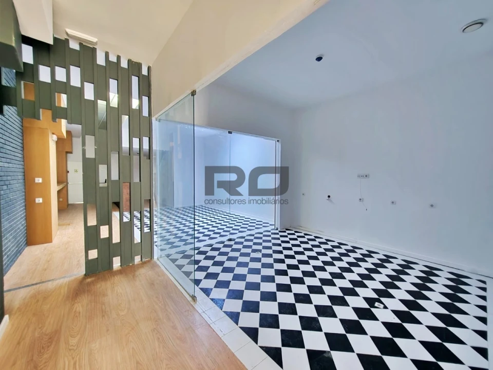 Loja para Venda em Lordelo do Ouro e Massarelos Foto 6