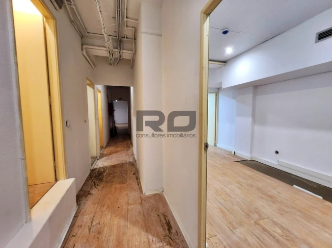 Loja para Venda em Lordelo do Ouro e Massarelos Foto 21