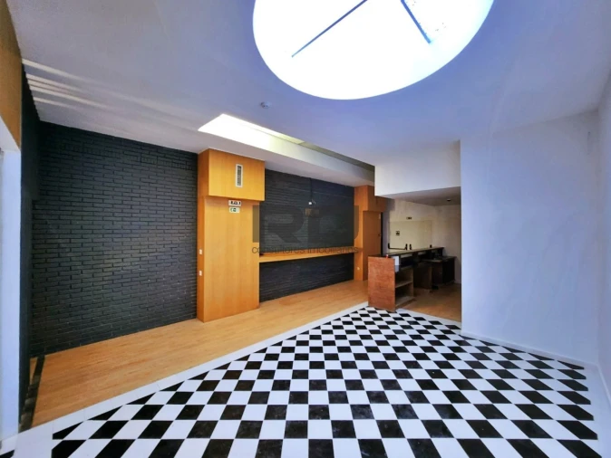 Loja para Venda em Lordelo do Ouro e Massarelos Foto 8