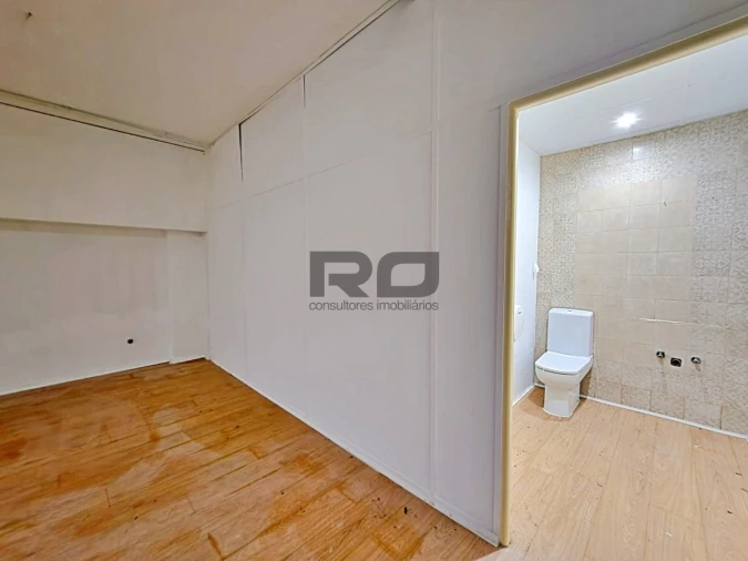 Loja para Venda em Lordelo do Ouro e Massarelos Foto 20