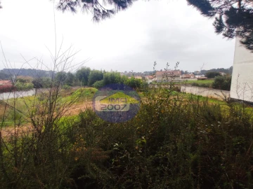 Terreno para Venda em Anta e Guetim