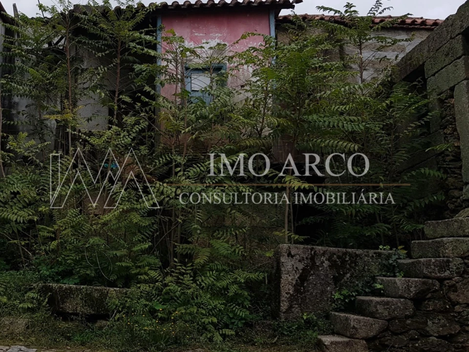 Moradia T3 para Venda em Arco de Baúlhe e Vila Nune Foto 5