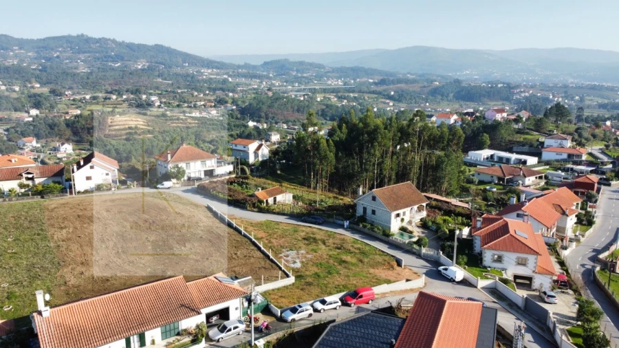 Moradia T3 para Venda em Arcozelo Foto 12