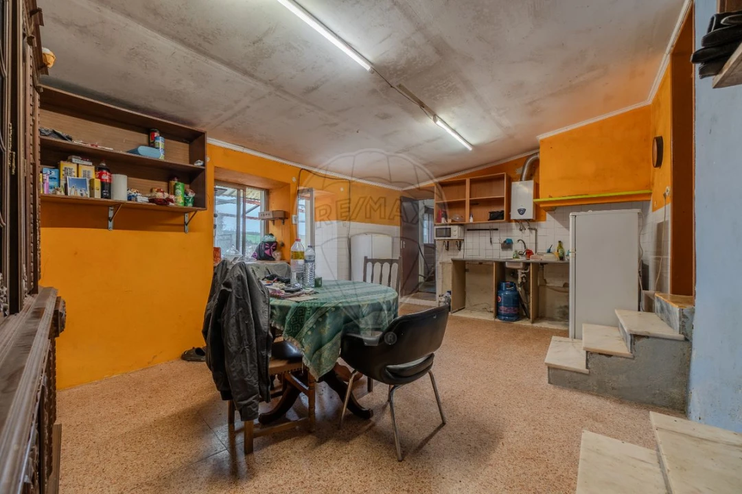 Moradia T2 para Venda em Arranho Foto 12