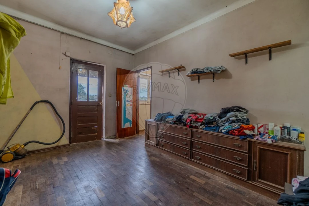 Moradia T2 para Venda em Arranho Foto 10