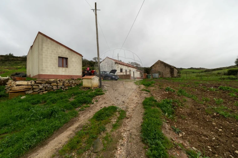 Moradia T2 para Venda em Arranho Foto 21