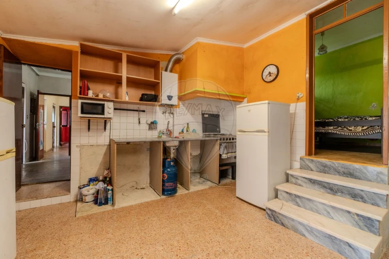 Moradia T2 para Venda em Arranho Foto 13