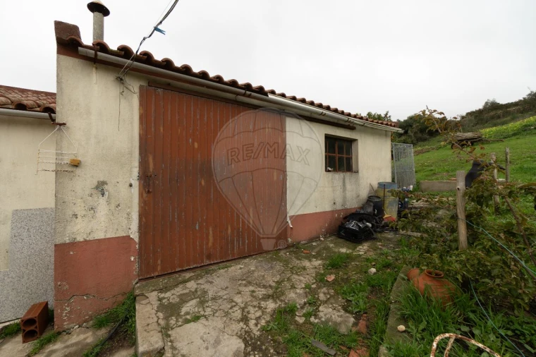 Moradia T2 para Venda em Arranho Foto 20