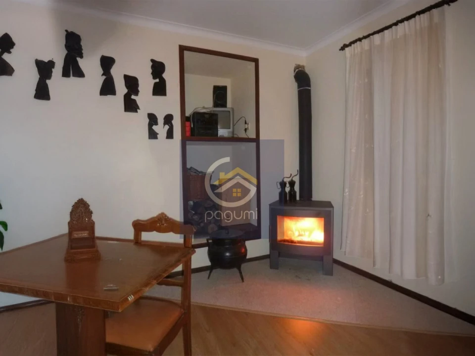 Moradia T6 para Venda em Arnoia Foto 9