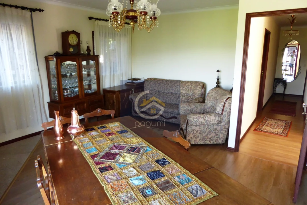 Moradia T6 para Venda em Arnoia Foto 23