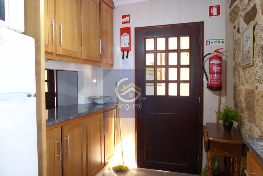 Moradia T6 para Venda em Arnoia Foto 35