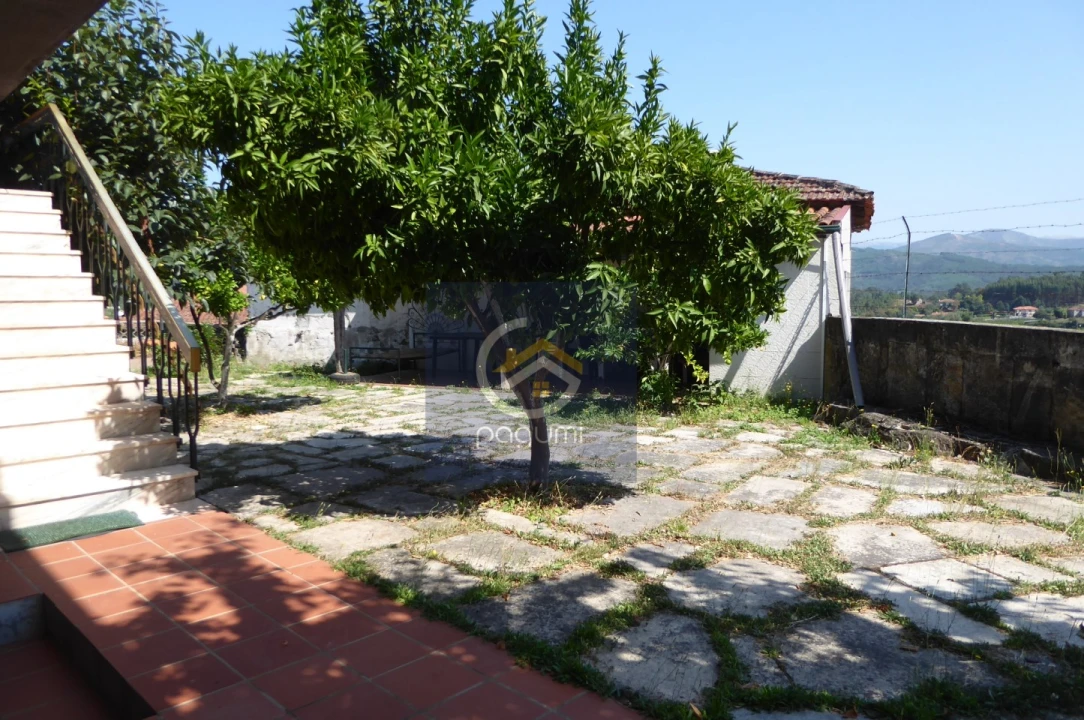 Moradia T6 para Venda em Arnoia Foto 41