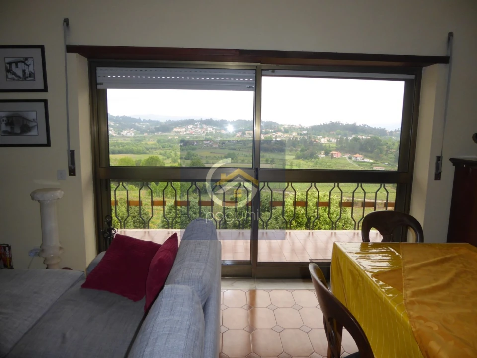 Moradia T6 para Venda em Arnoia Foto 45