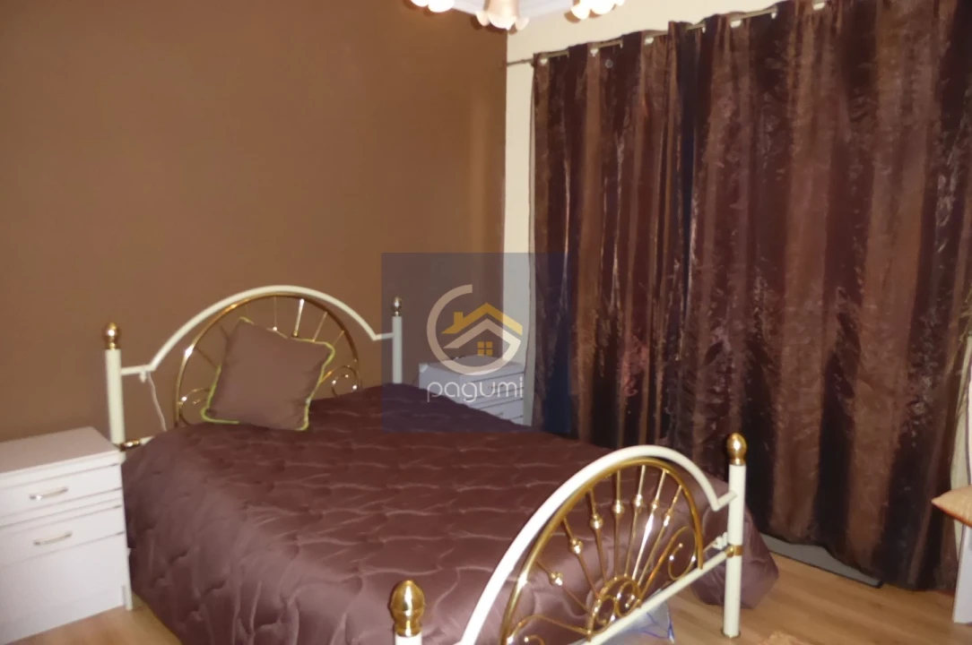 Moradia T6 para Venda em Arnoia Foto 52