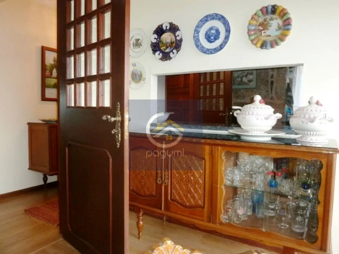 Moradia T6 para Venda em Arnoia Foto 3