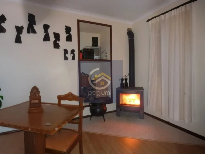 Moradia T6 para Venda em Arnoia Foto 9