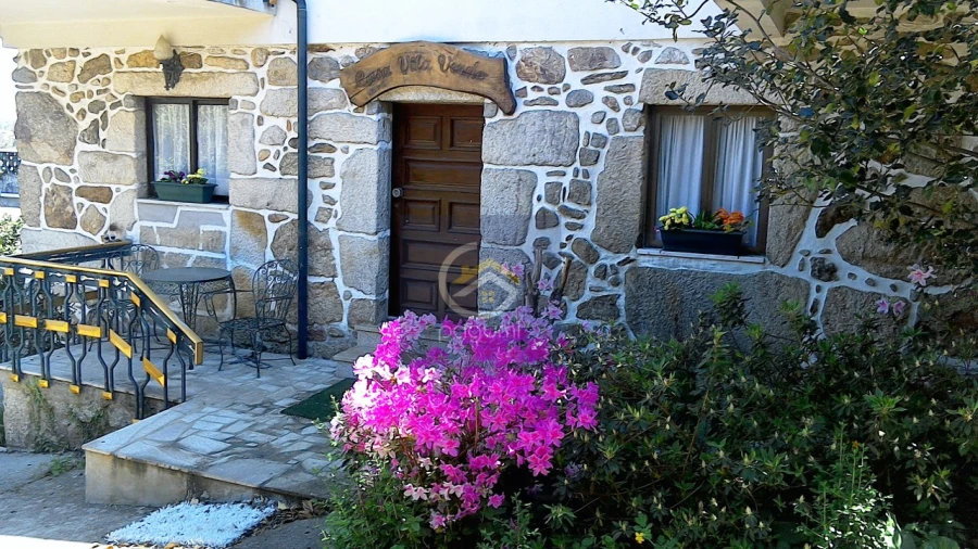 Moradia T6 para Venda em Arnoia Foto 21