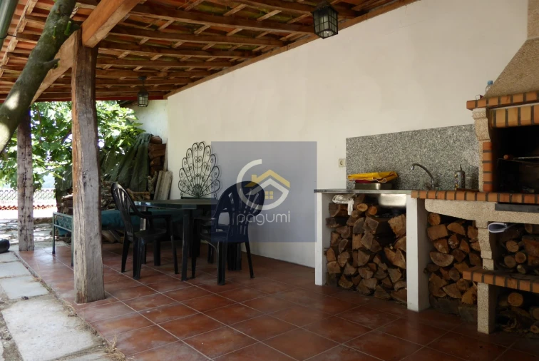 Moradia T6 para Venda em Arnoia Foto 29