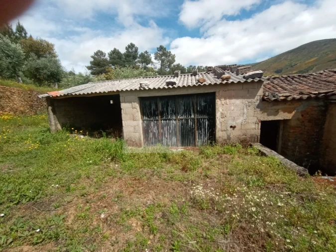 Moradia T3 para Venda em Souto da Casa Foto 3