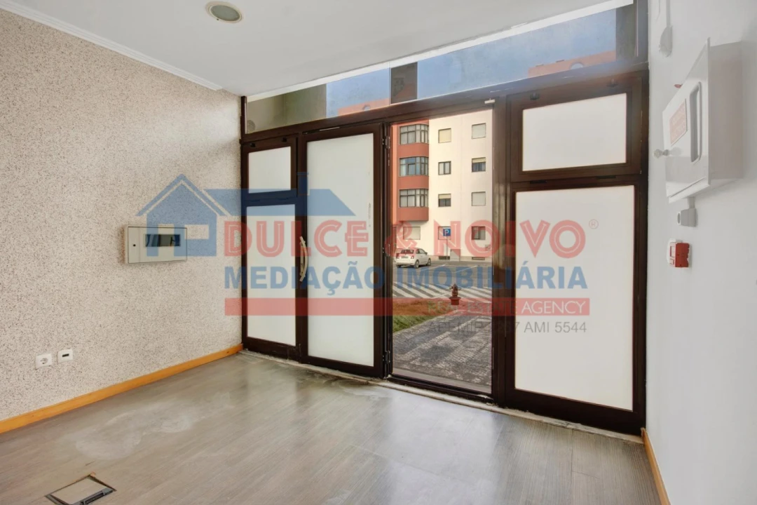 Loja para Venda em Peniche Foto 23