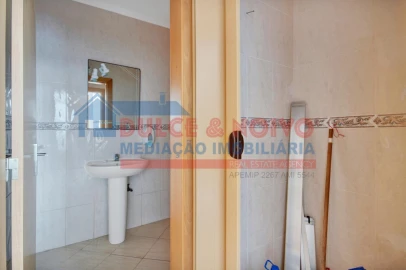 Loja para Venda em Peniche