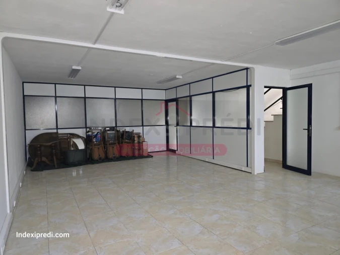 Loja para Venda em Arcos e Mogofores Foto 9