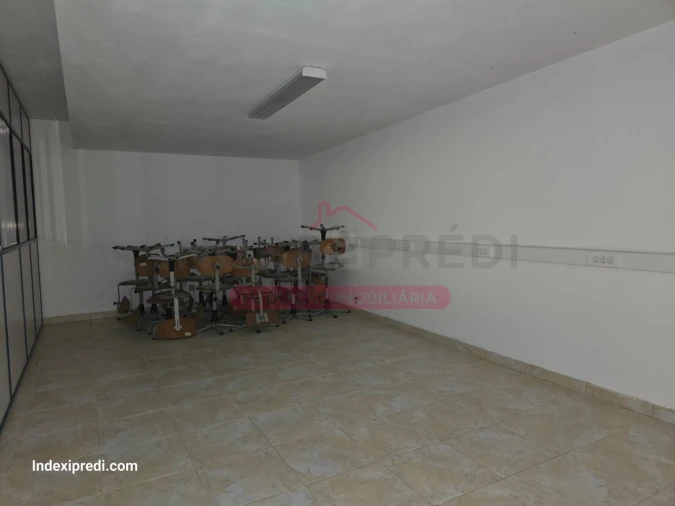 Loja para Venda em Arcos e Mogofores Foto 13