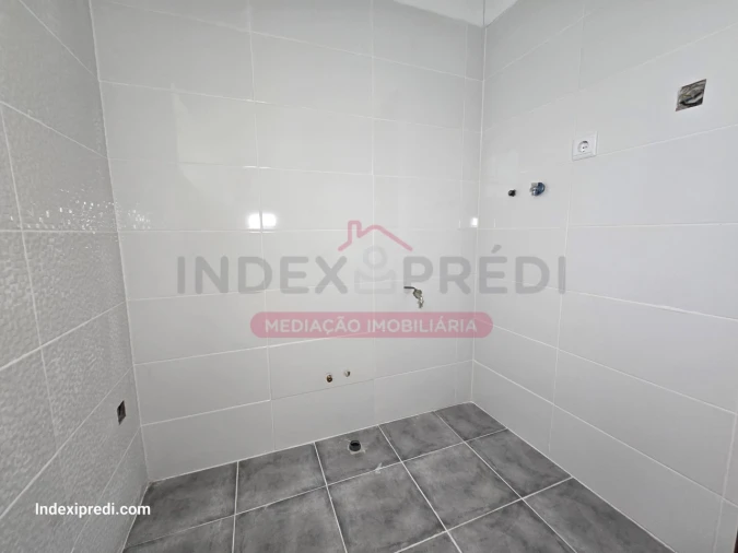 Loja para Venda em Arcos e Mogofores Foto 19