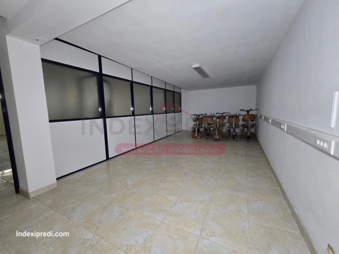 Loja para Venda em Arcos e Mogofores Foto 25