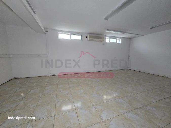 Loja para Venda em Arcos e Mogofores Foto 28