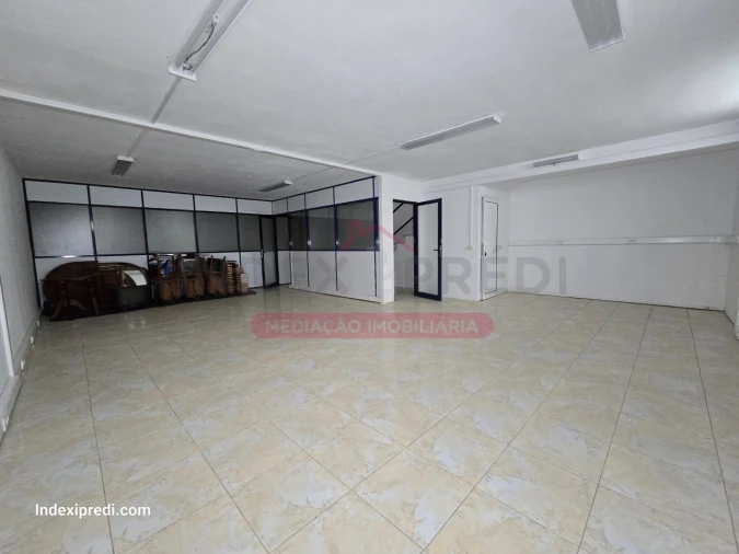 Loja para Venda em Arcos e Mogofores Foto 30