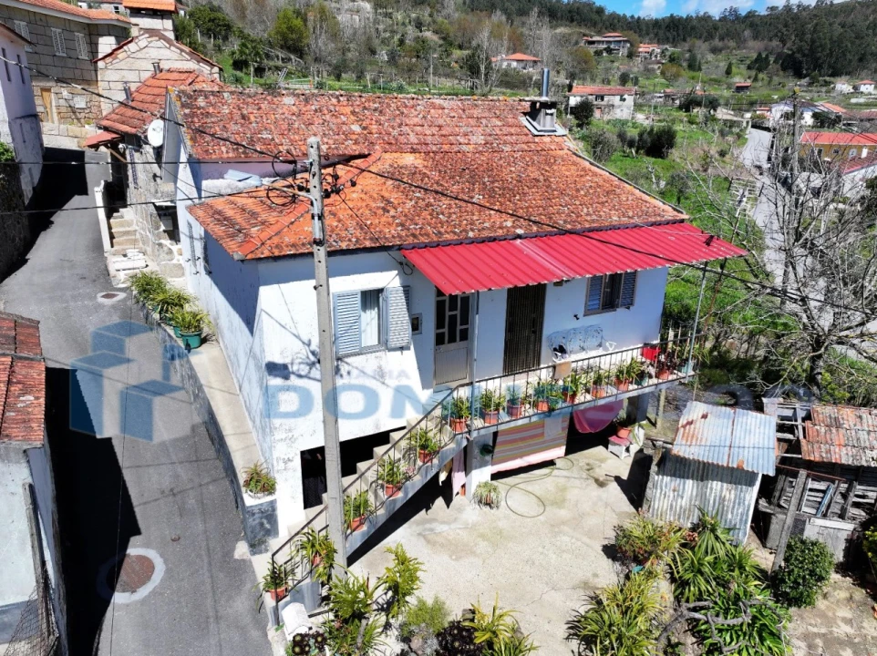 Moradia T3 para Venda em Sande e São Lourenço Foto 1