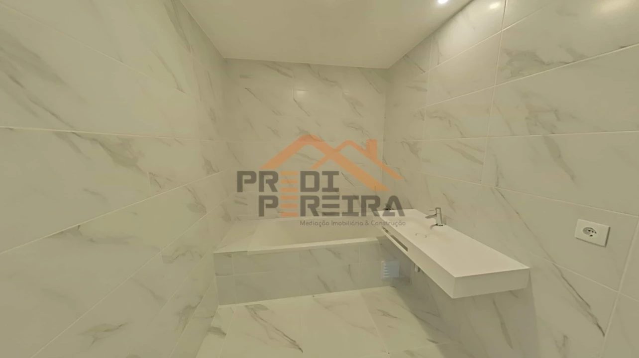 Apartamento T2 para Venda em Camarate, Unhos e Apelação Foto 20