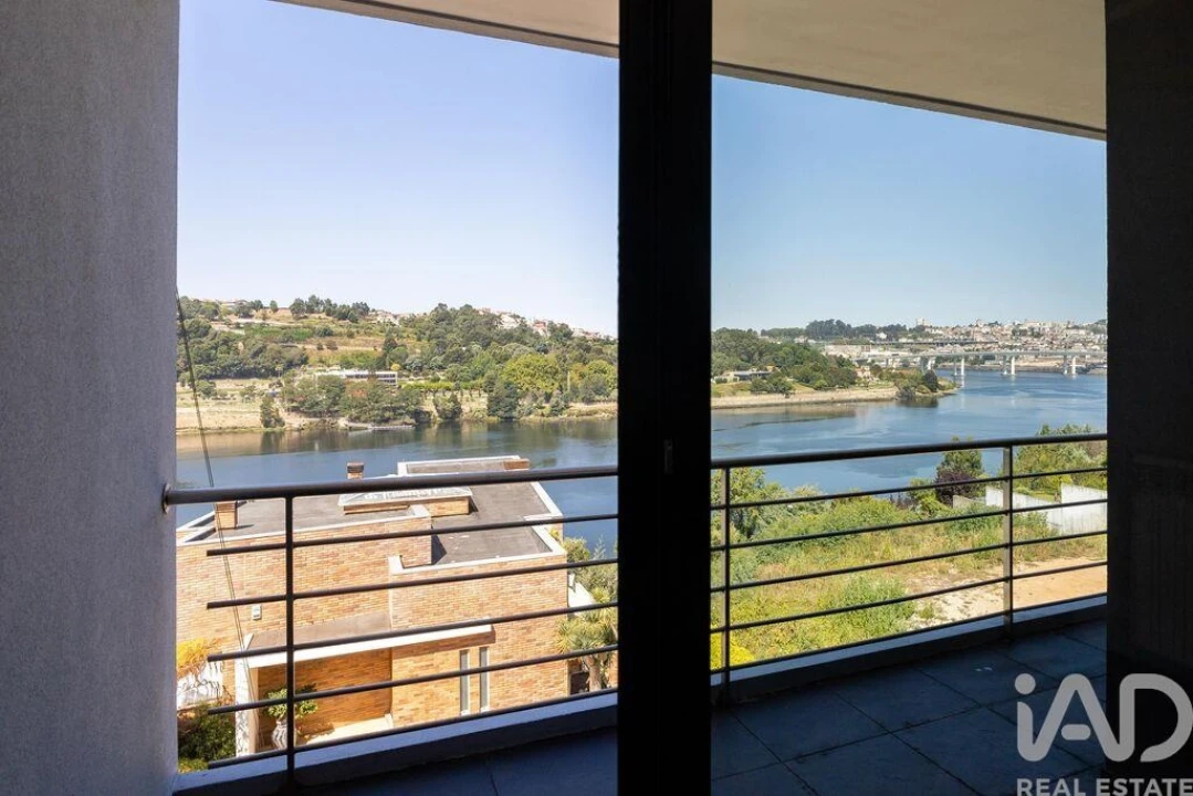Moradia T6 para Venda em Gondomar (São Cosme), Valbom e Jovim Foto 3