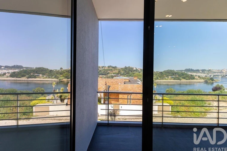 Moradia T6 para Venda em Gondomar (São Cosme), Valbom e Jovim Foto 6