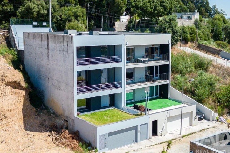 Moradia T6 para Venda em Gondomar (São Cosme), Valbom e Jovim Foto 24