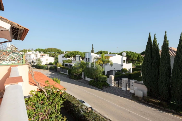 Apartamento T2 para Arrendamento férias em Quarteira Foto 23