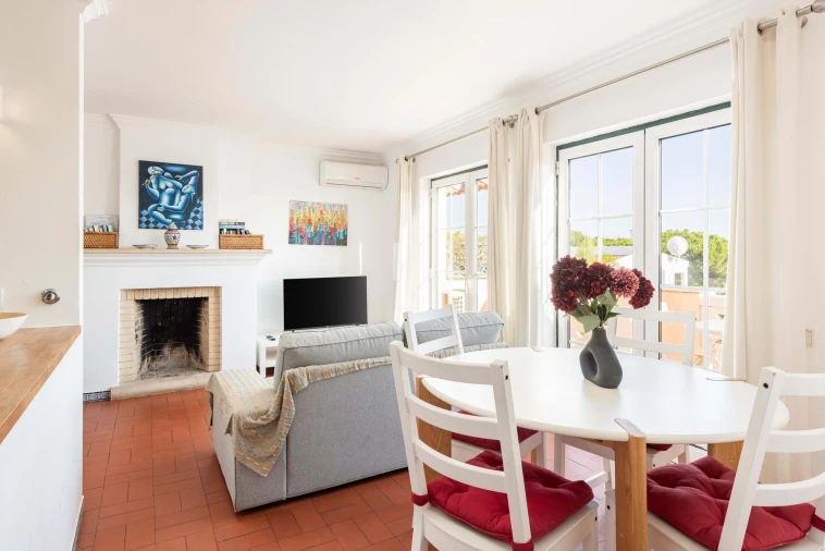 Apartamento T2 para Arrendamento férias em Quarteira Foto 15