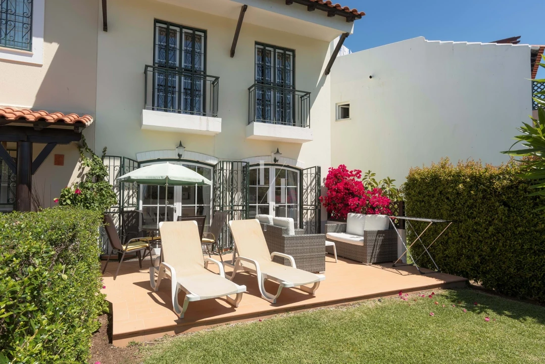 Apartamento T2 para Arrendamento férias em Quarteira Foto 2