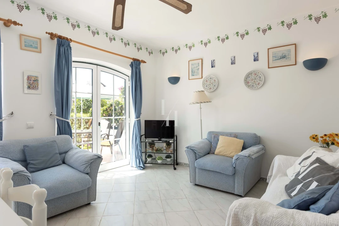 Apartamento T2 para Arrendamento férias em Quarteira Foto 5