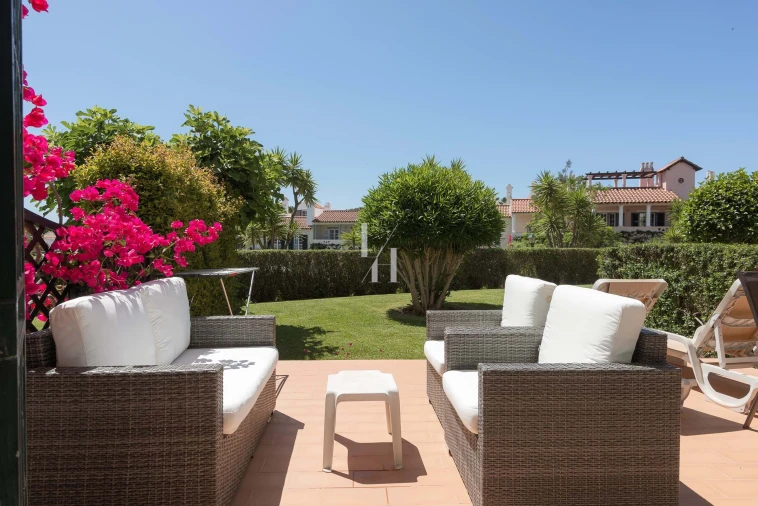 Apartamento T2 para Arrendamento férias em Quarteira Foto 14