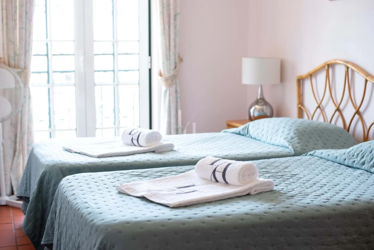 Apartamento T2 para Arrendamento férias em Quarteira Foto 18