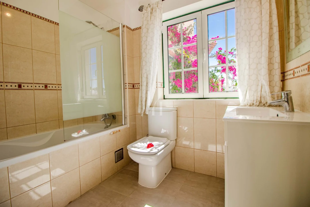 Apartamento para Arrendamento férias em Quarteira Foto 10