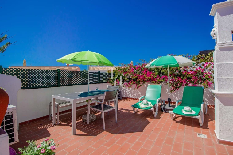 Apartamento para Arrendamento férias em Quarteira Foto 11