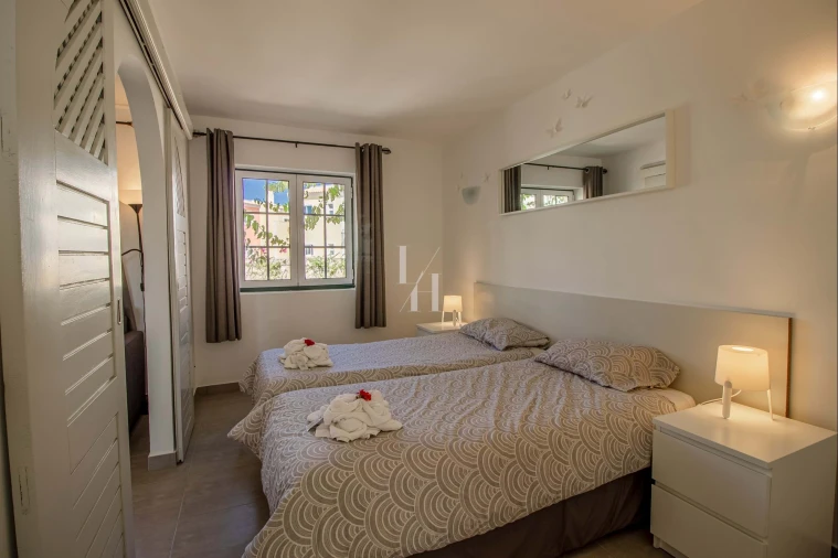 Apartamento para Arrendamento férias em Quarteira Foto 8