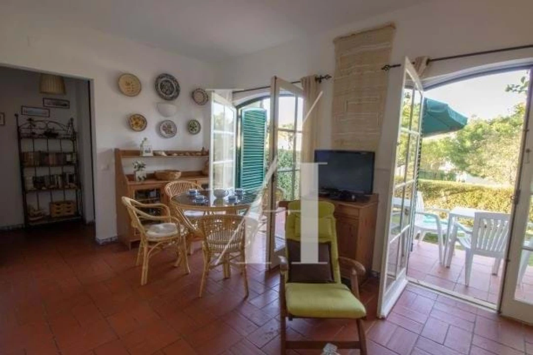 Apartamento T2 para Arrendamento férias em Quarteira Foto 7