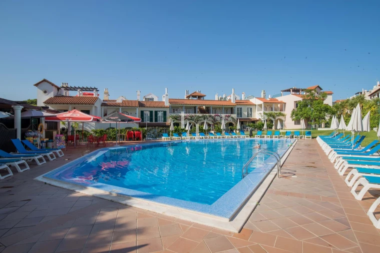 Apartamento T2 para Arrendamento férias em Quarteira Foto 23