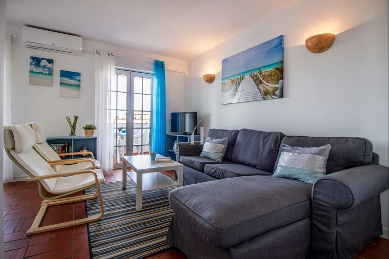 Apartamento T2 para Arrendamento férias em Quarteira Foto 6