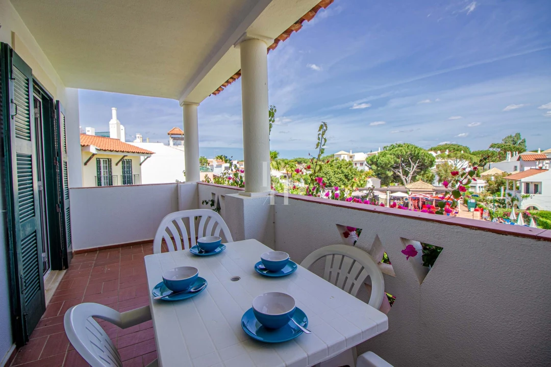 Apartamento T2 para Arrendamento férias em Quarteira Foto 10