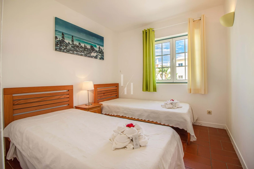 Apartamento T2 para Arrendamento férias em Quarteira Foto 17
